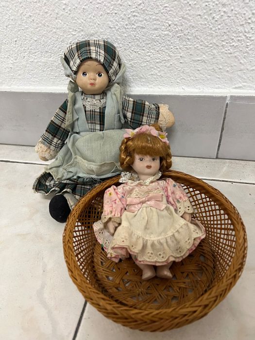 Bonecas de porcelana