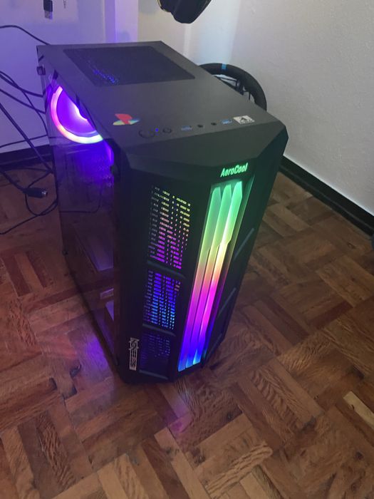Vendo desktop  em boas condições
