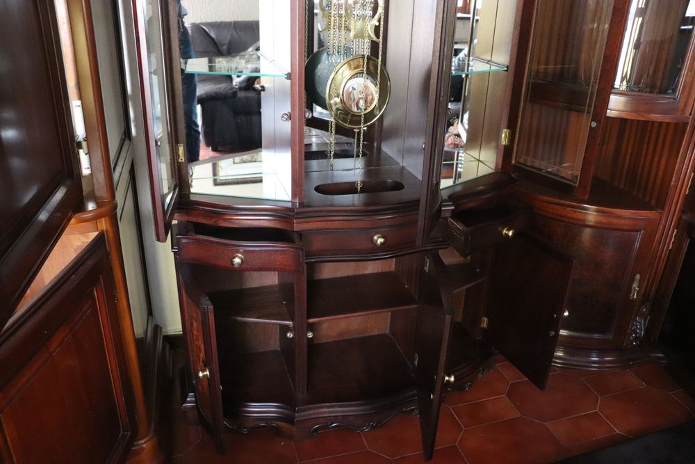 Relógio antigo de pesos