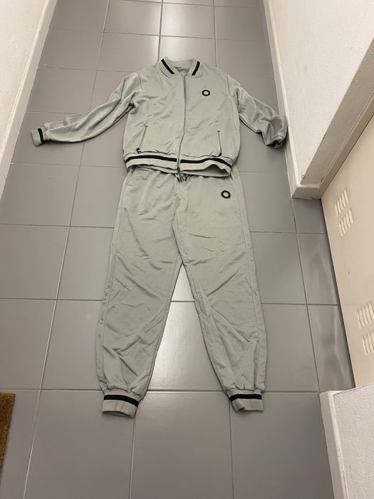 Fato treino cinzento - novo