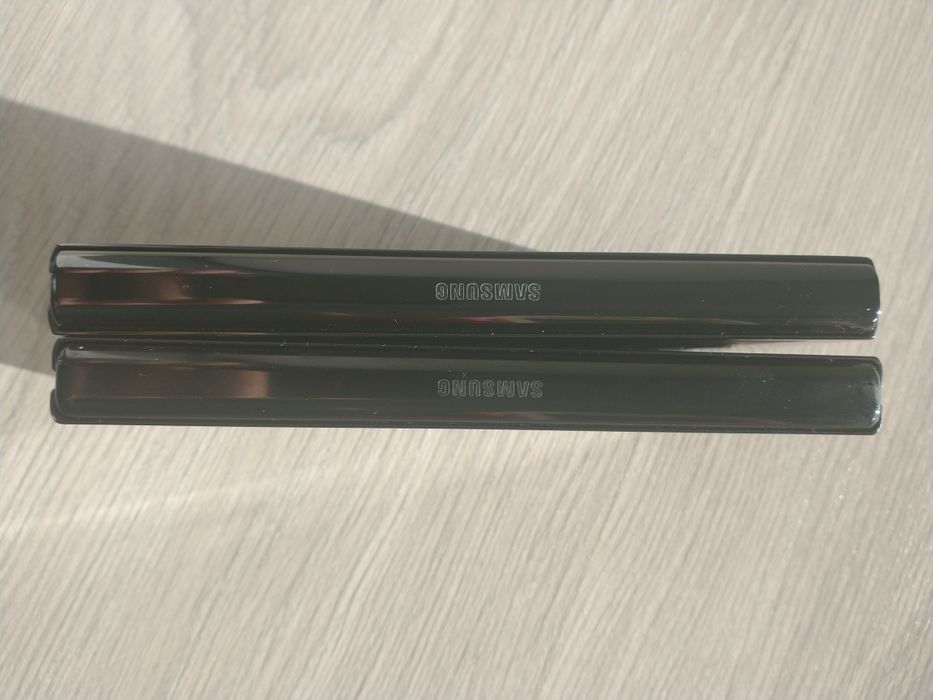 Samsung Galaxy Z Fold 2  5G Fold 3 муляж