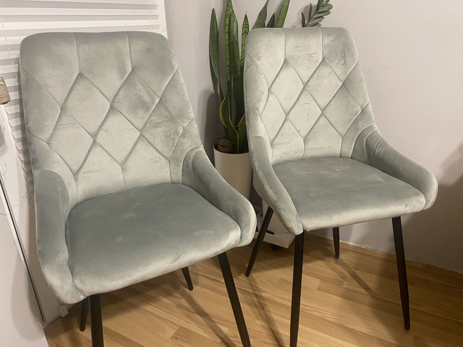 Nowe krzesła welurowe