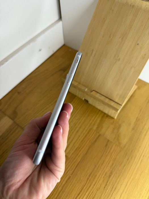 Iphone se 64gb на паролі #1338