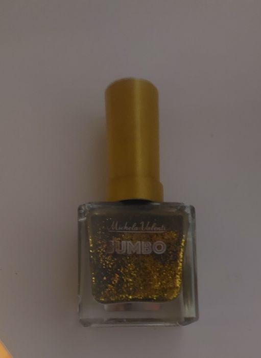 Verniz com brilhantes