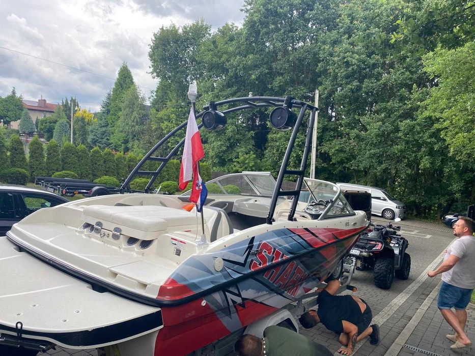 Bayliner 185 Bow Rider – 135 KM / Wieża Wake / Przyczepa – SHARK