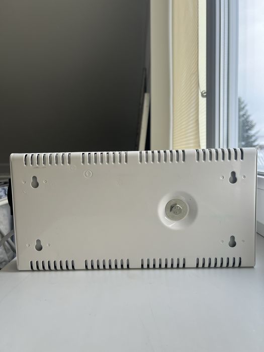 Стабилизатор напряжения REAL-EL  STAB SLIM-1000