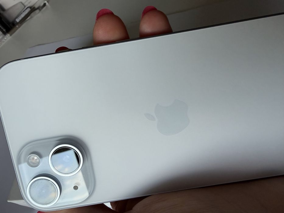 Iphone 15 128 gB niebieski na gwarancji