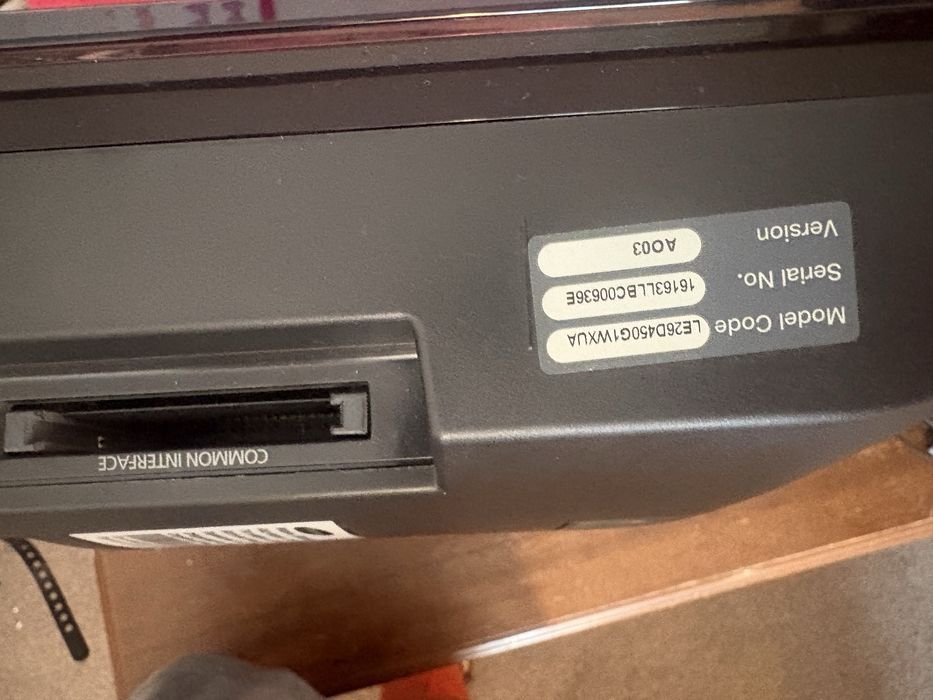 Телевизор Самсунг 26 дюймов + Стронг Т2 в подарок