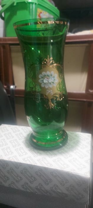 Продам вазу богемское стекло