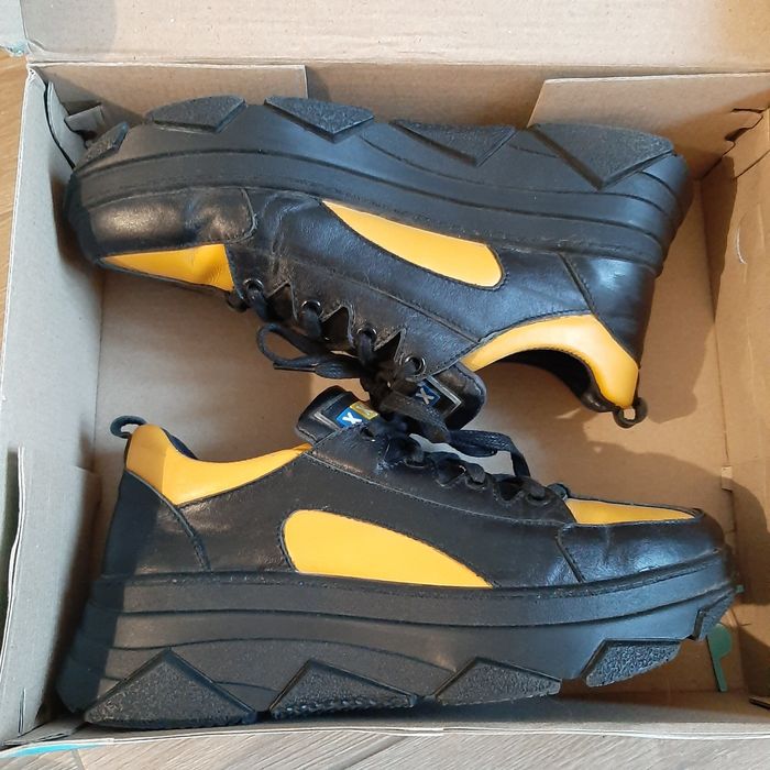 Стильні шкіряні кросівки чорно-жовті 37 р.