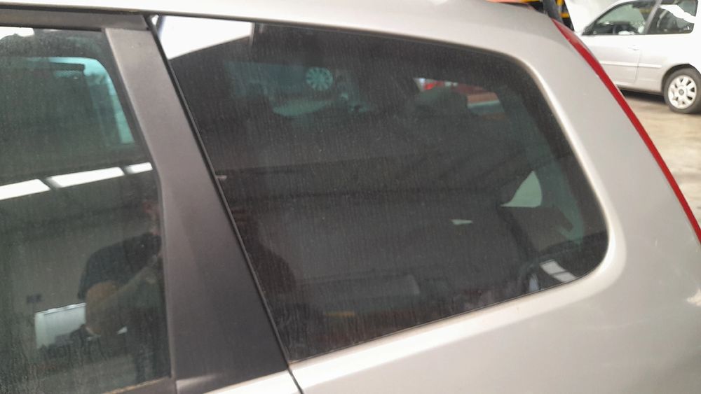 Vidro do painel trás esquerdo FORD C-Max (DM2)