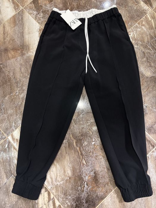 Жіночі брюки Zara