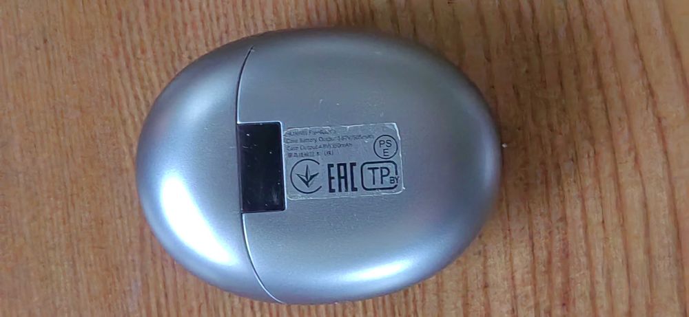 Зарядний кейс для бездротових навушників Huawei FreeBuds 5