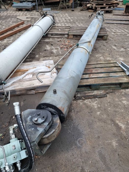 Siłownik hydrauliczny, Siłowniki