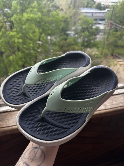 Crocs, вʼєтнамки, 39 розмір (М5 W7)