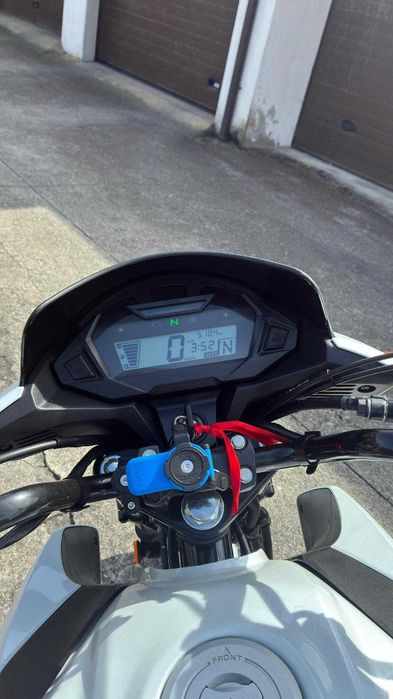 Honda CB125F - Carta de Condução A1 - Oferta de capacete