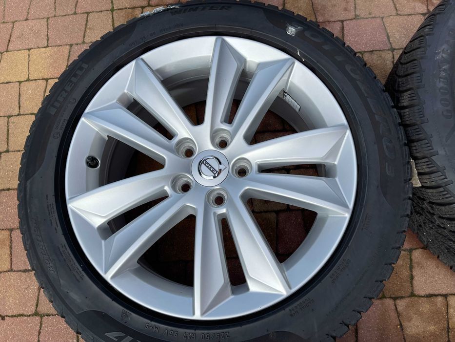 3606. Alufelgi 17" oryginalne Volvo S60 V60 II proste 7J ET40.5 5x108