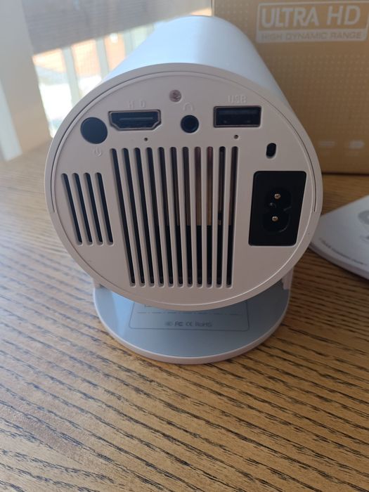 Mini projector 4k compatível com Android