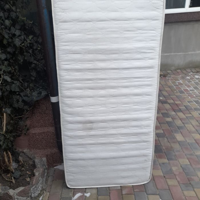 Продам матрас 90×2.00