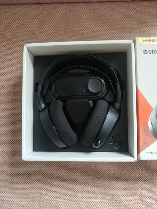Steelseries Arctis PRO + GAMEDACK