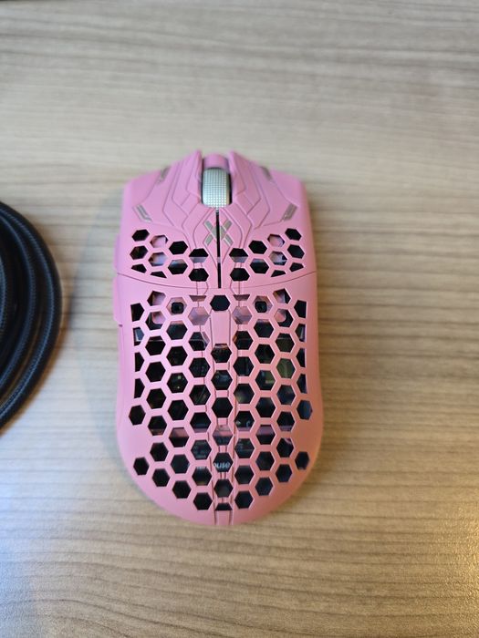 Finalmouse ULX Sakura [Medium]