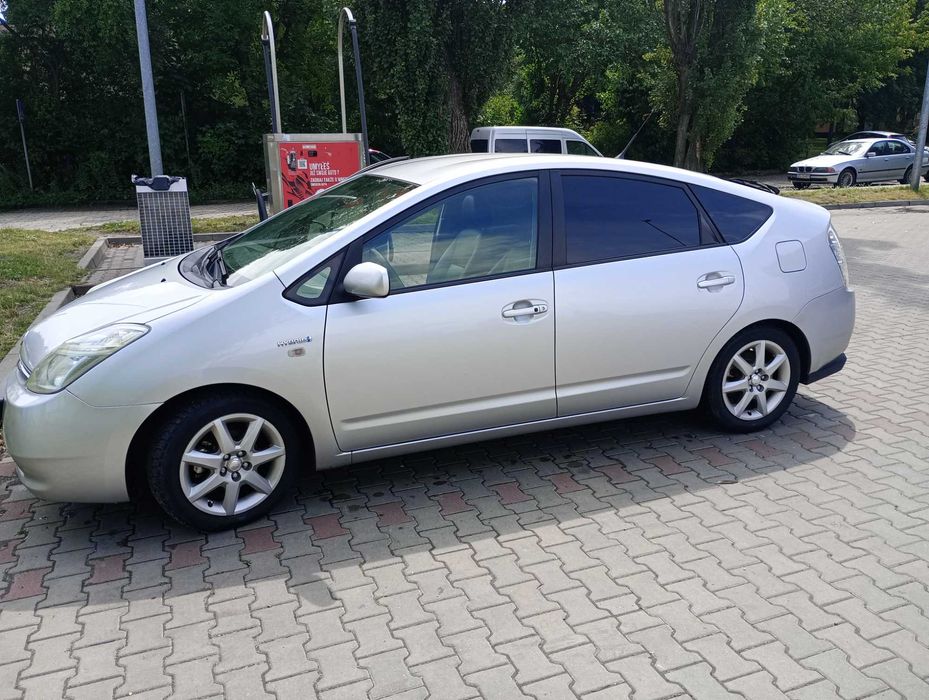 Sprzedam Toyotę Prius 20