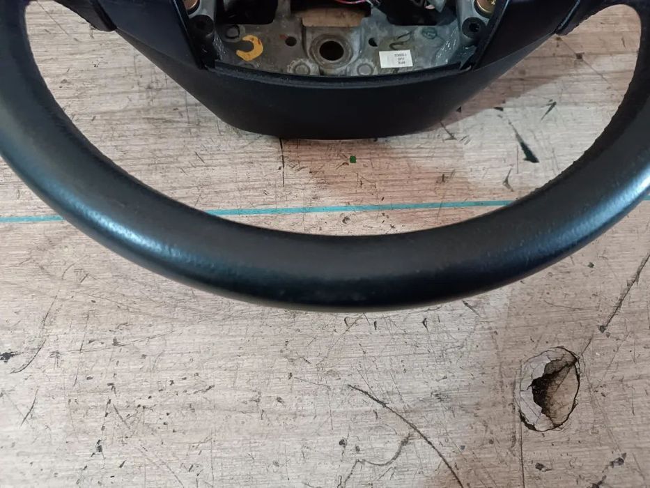 VOLANTE EM PELE COM BOTÕES MAZDA 6