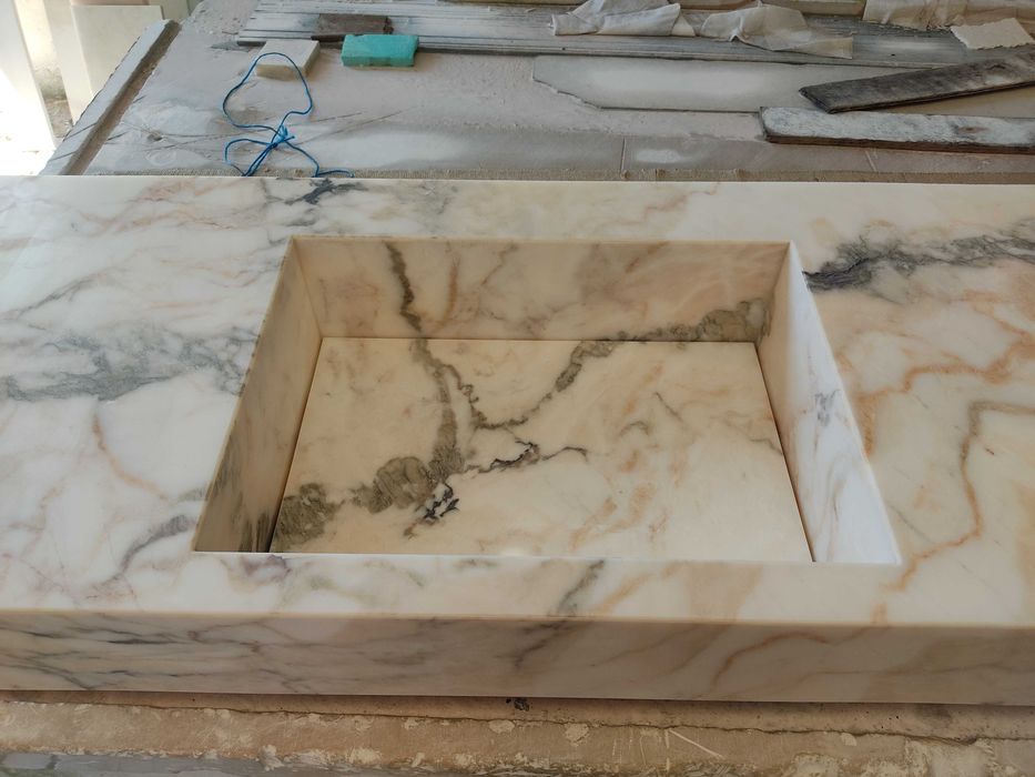 Lavatório em mármore