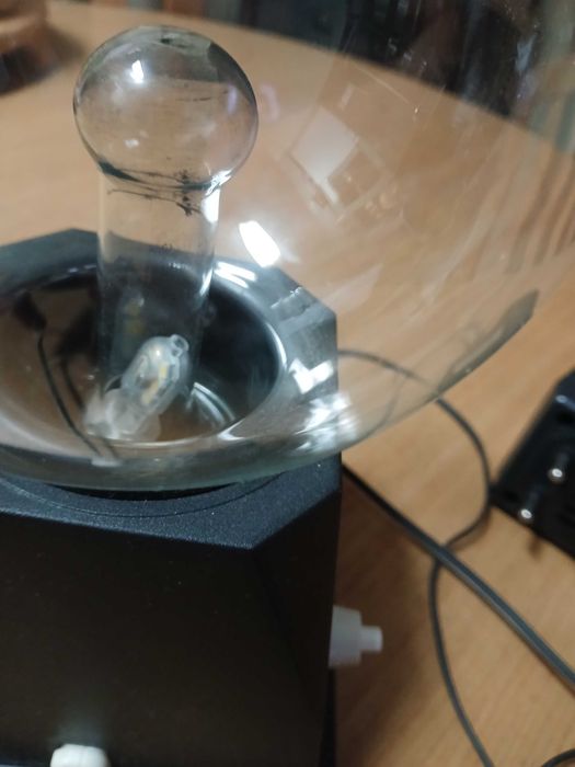 Candeeiro de plasma avariado, com transformador 12V (funciona apenas como candeeiro normal)