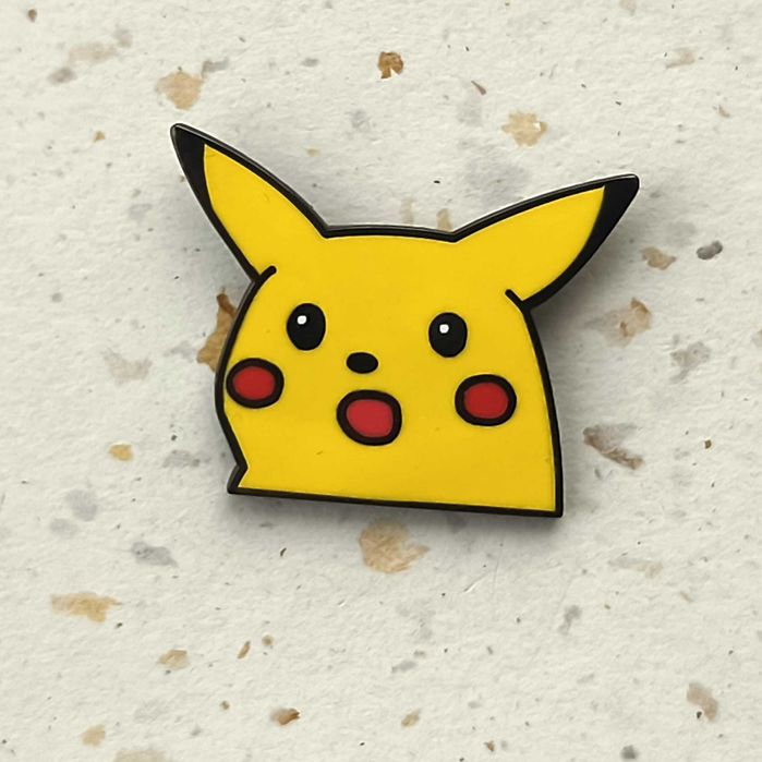 Przypinka emaliowana PINS Przypinka emaliowana PINS mem pikachu