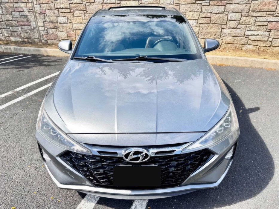 Hyundai Elantra Sport      2019