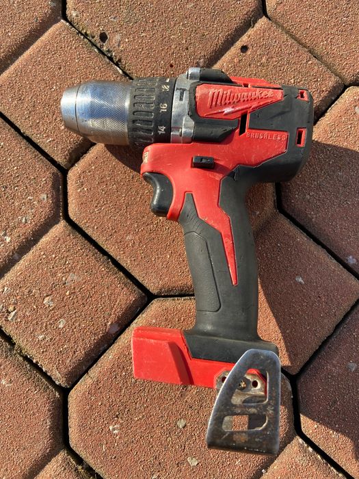 wkrętarko-wiertarka z udarem akumulatorowa