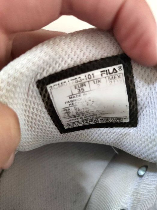 Tenis brancos da Fila