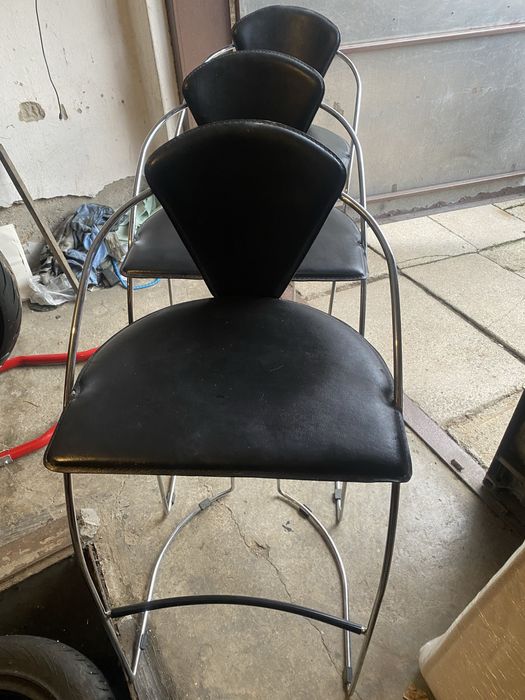 Стільці для бару