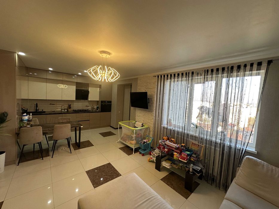 Продається 4 кім. кв. вул. Федьковича район Пасічна