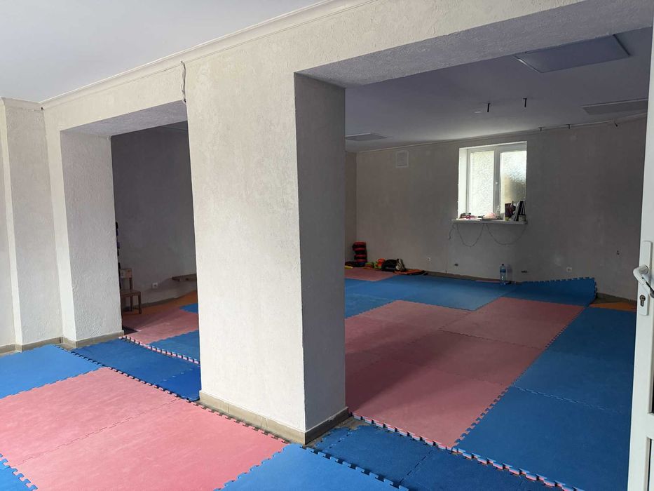 2х пверховий Комерційний будинок .Держакт на землю.