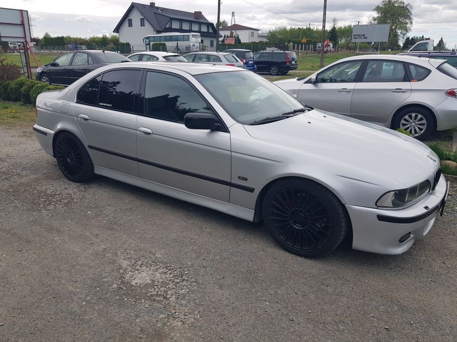 Bmw 540 5.4.4i v8 makiet