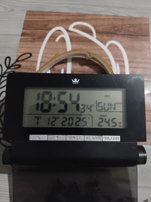 Продам електроные часы