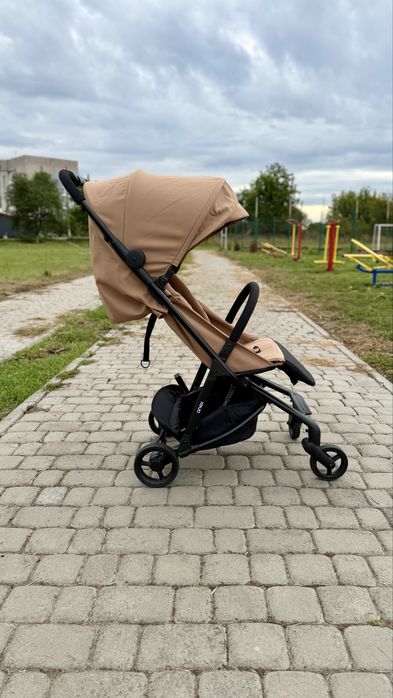 Майже нова  коляска Anex Air-Z