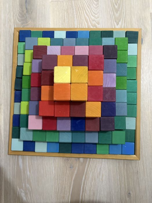 Grimm’s duza schodowa piramida