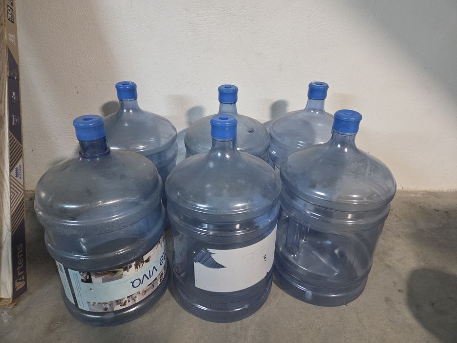 6 Garrafões Bidões agua 18,9lt
