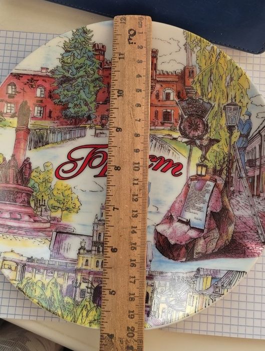 Продам на подарок настенную тарелку Брест