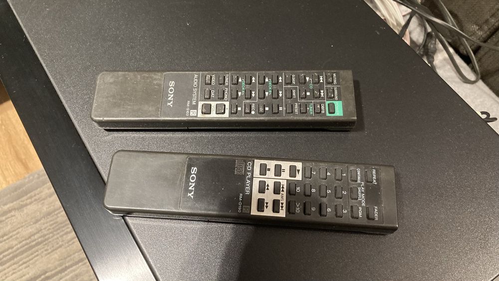 Sprzedam Amplituner i Cd SONY