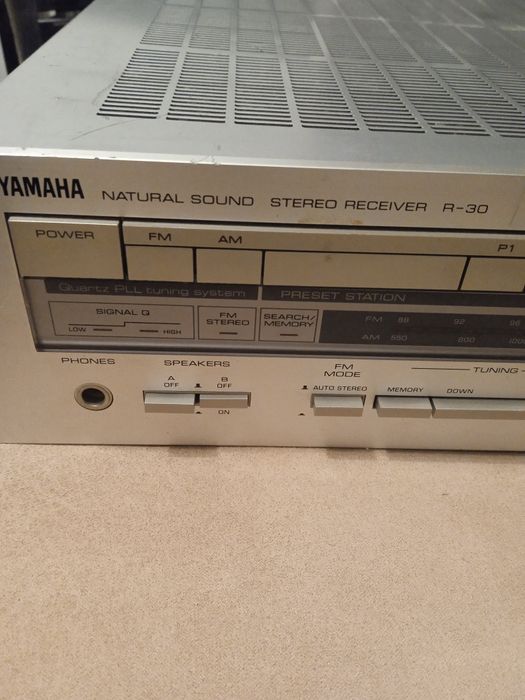 Продам ресивер Yamaha R-30
