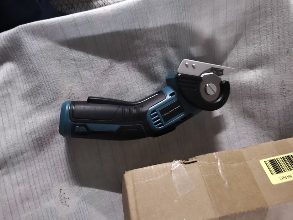 Tesoura eletrica