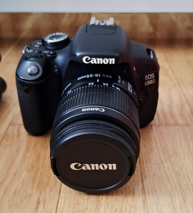 Lustrzanka Canon EOS 600D + akcesoria