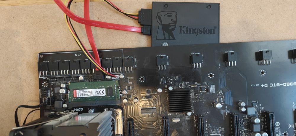 Zestaw Biostar TB360-BTC D+ + i5 8500 + 8GB + SSD 960GB Tower Combo
