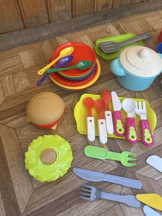 Дитячий посуд для кухні