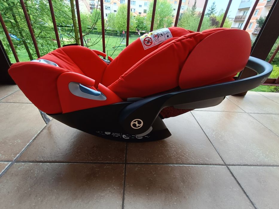 Cybex cloud z i size fotelik samochodowy łupina. Plus baza obrotowa