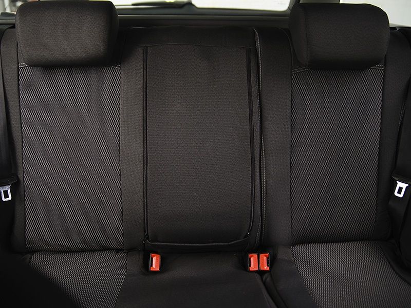 Автомобільні чохли Volkswagen Touran 2003-2010